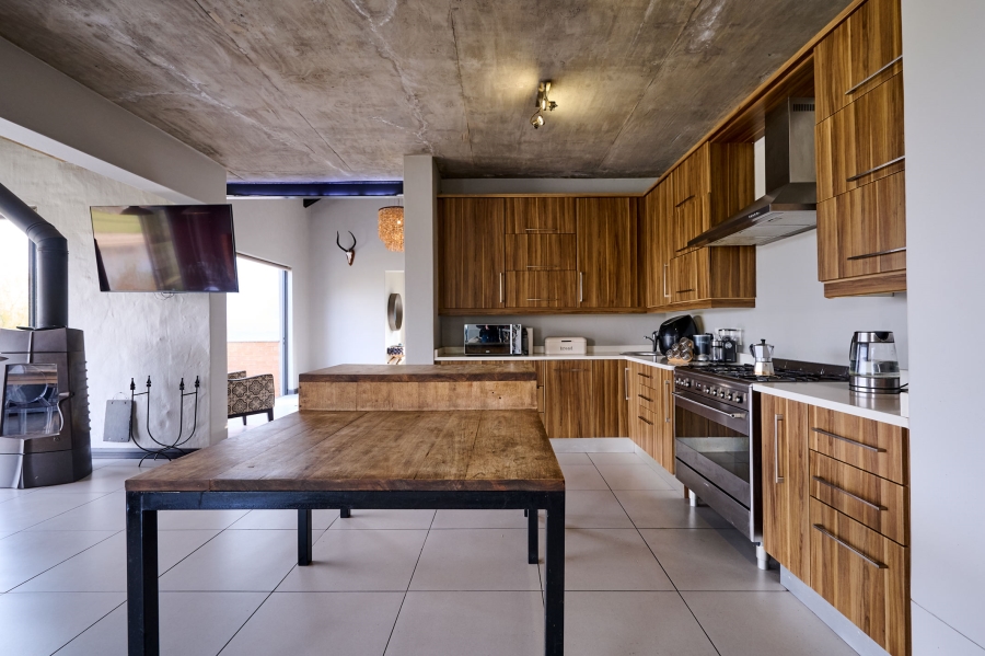 3 Bedroom Property for Sale in Waterfall Country Village Gauteng