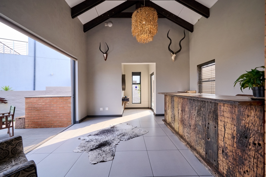 3 Bedroom Property for Sale in Waterfall Country Village Gauteng