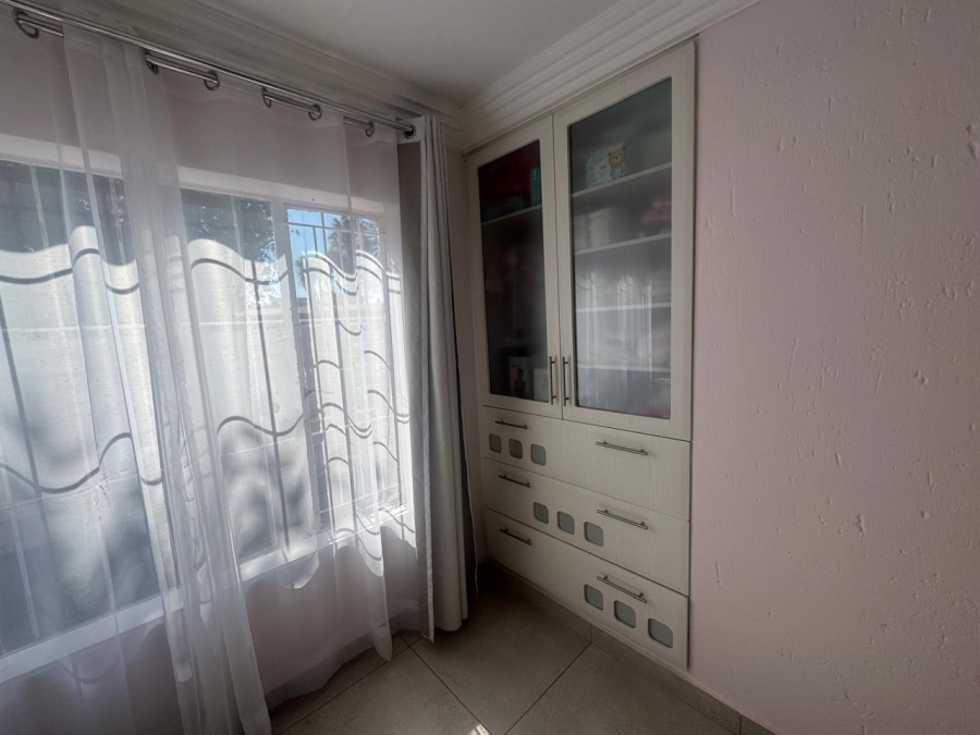 2 Bedroom Property for Sale in Minnebron Gauteng