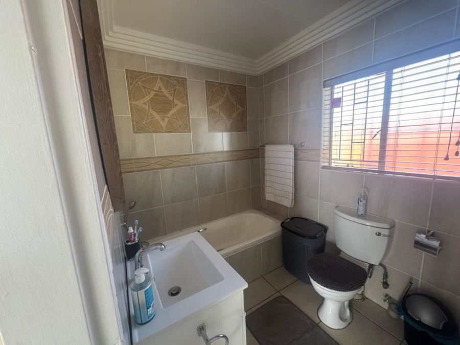 2 Bedroom Property for Sale in Minnebron Gauteng