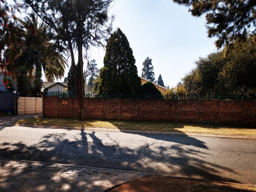 3 Bedroom Property for Sale in Brackendowns Gauteng