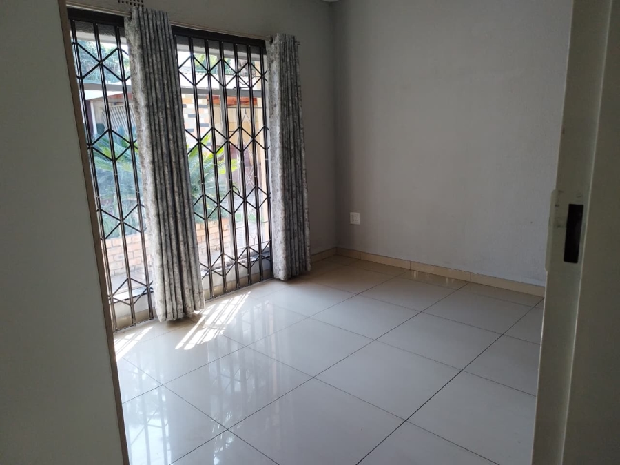 3 Bedroom Property for Sale in Brackendowns Gauteng
