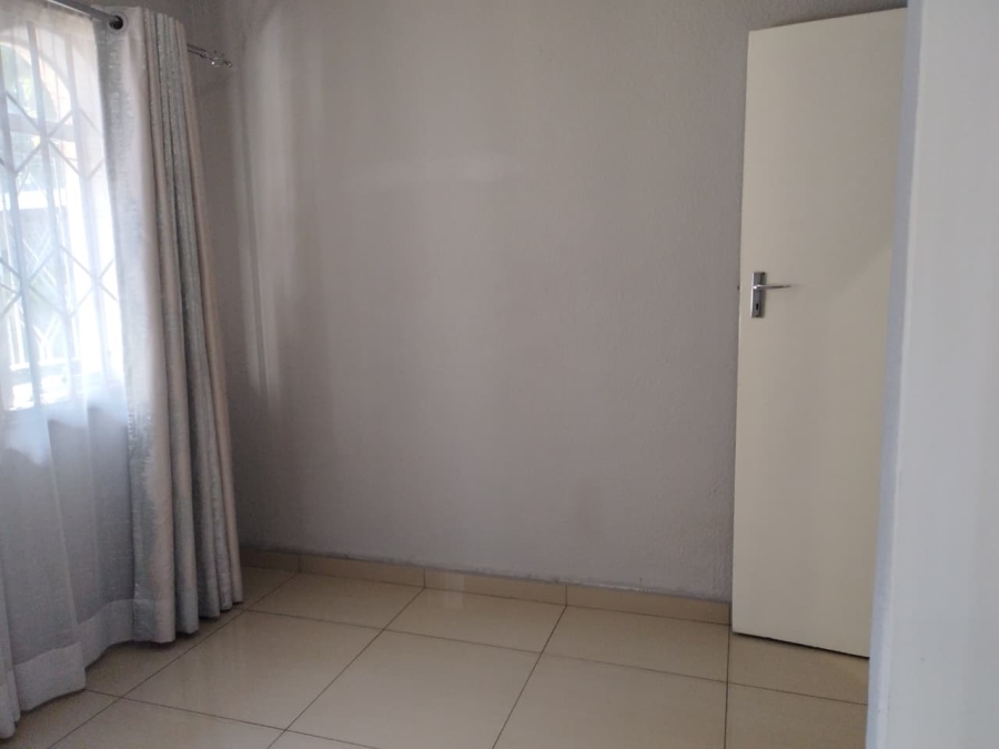 3 Bedroom Property for Sale in Brackendowns Gauteng