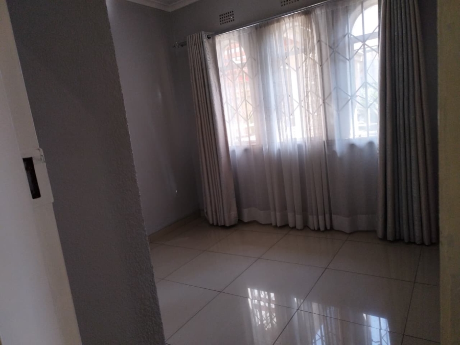 3 Bedroom Property for Sale in Brackendowns Gauteng