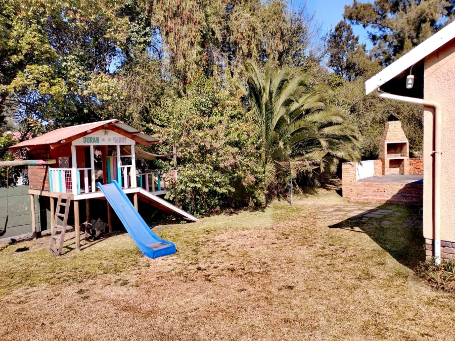 3 Bedroom Property for Sale in Brackendowns Gauteng