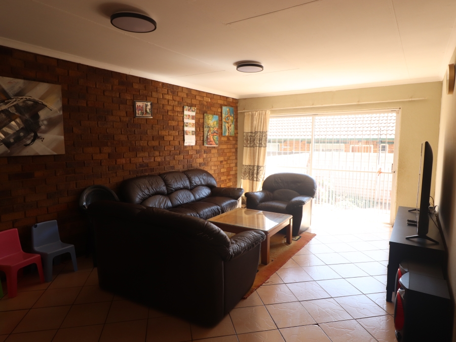 To Let 3 Bedroom Property for Rent in Terenure Gauteng