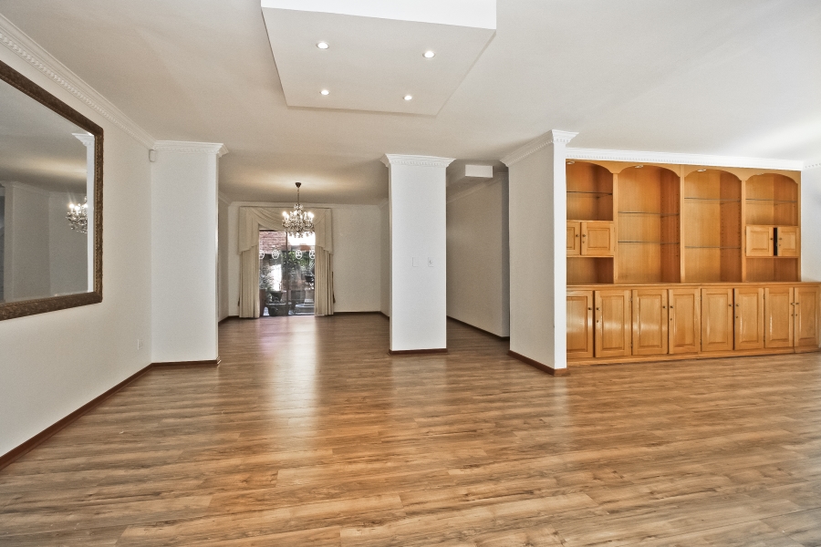 3 Bedroom Property for Sale in Illovo Gauteng