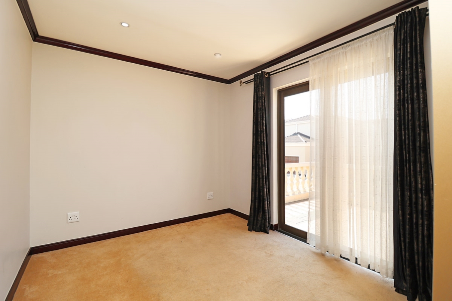 To Let 3 Bedroom Property for Rent in Craigavon Gauteng