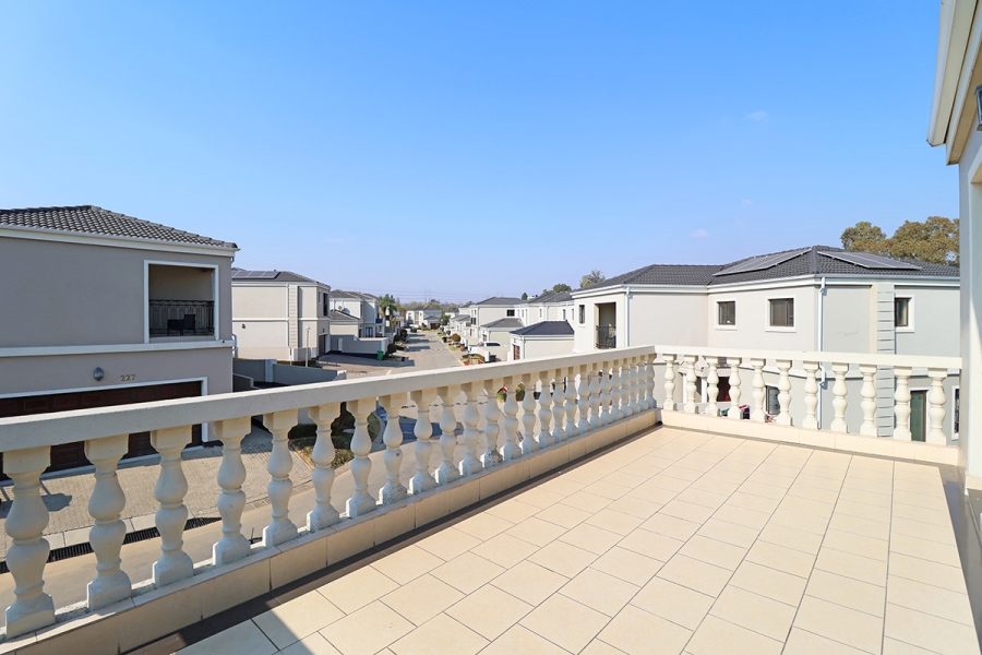 To Let 3 Bedroom Property for Rent in Craigavon Gauteng