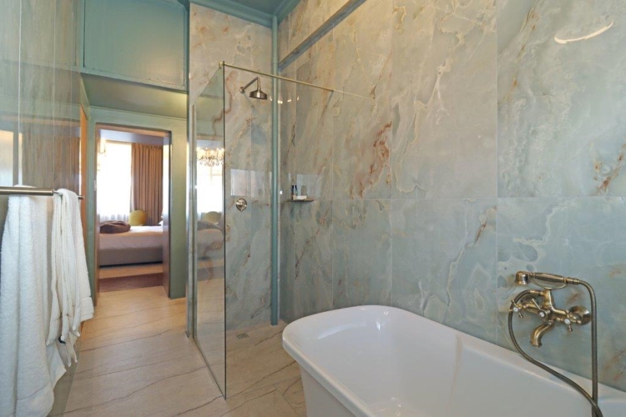 To Let 3 Bedroom Property for Rent in Illovo Gauteng