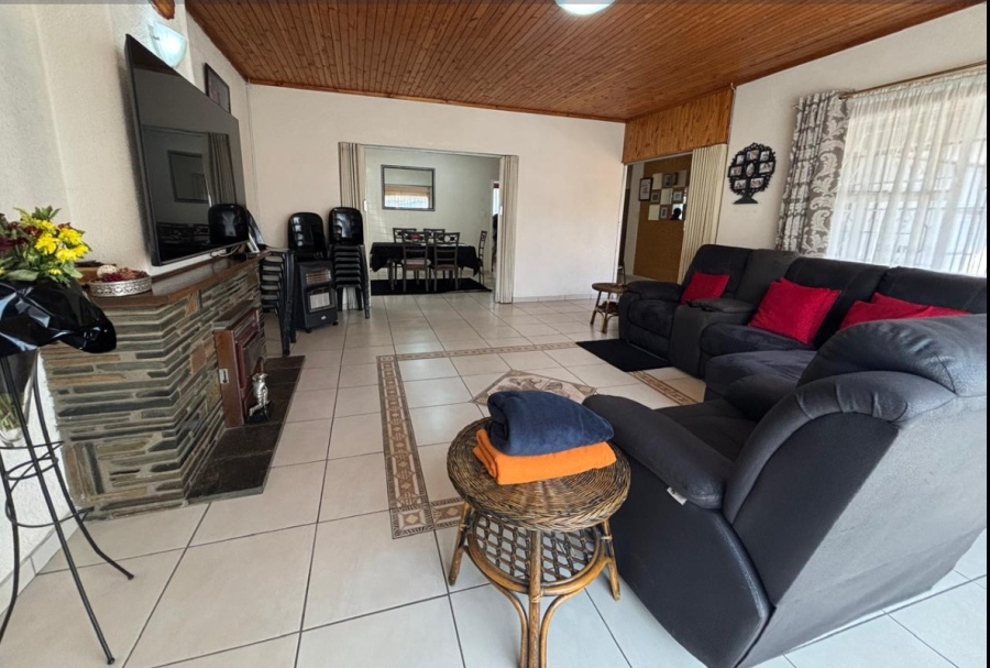 3 Bedroom Property for Sale in Risana Gauteng