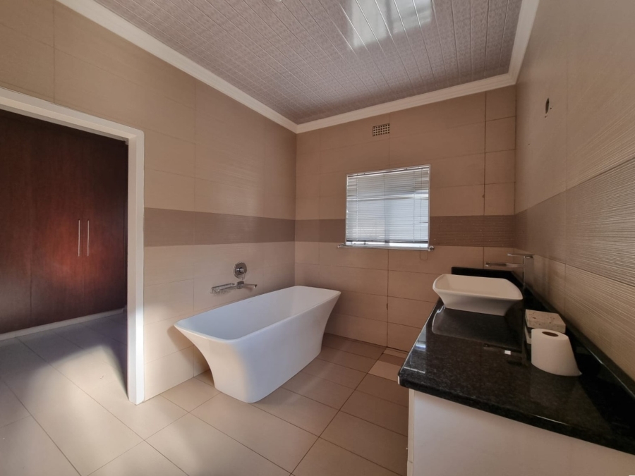 3 Bedroom Property for Sale in Vanderbijlpark SW 1 Gauteng