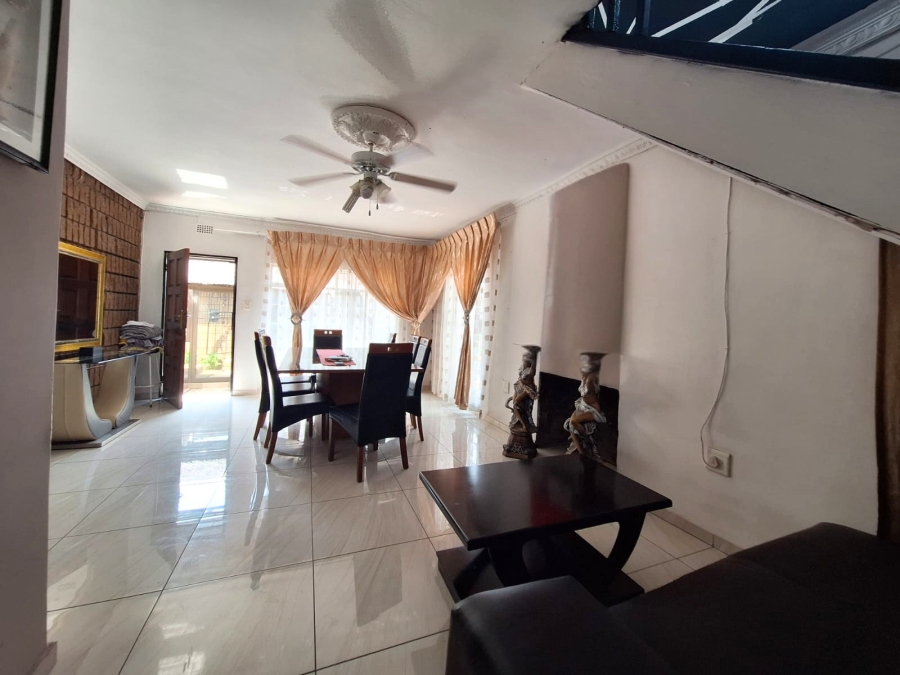 9 Bedroom Property for Sale in Geluksdal Gauteng