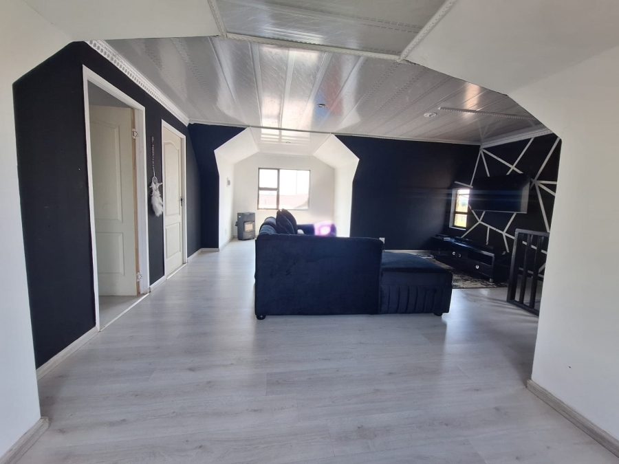 9 Bedroom Property for Sale in Geluksdal Gauteng