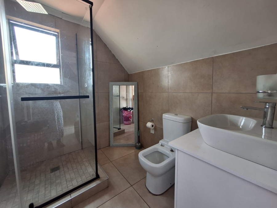 9 Bedroom Property for Sale in Geluksdal Gauteng