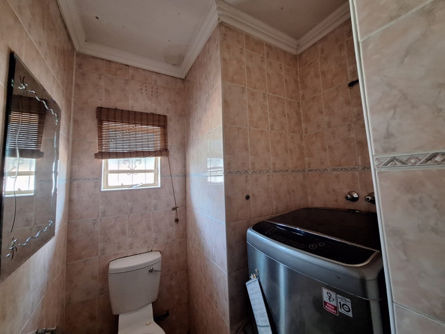 9 Bedroom Property for Sale in Geluksdal Gauteng