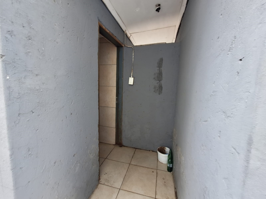 9 Bedroom Property for Sale in Geluksdal Gauteng