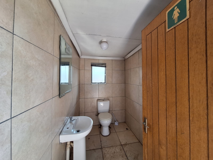 9 Bedroom Property for Sale in Geluksdal Gauteng