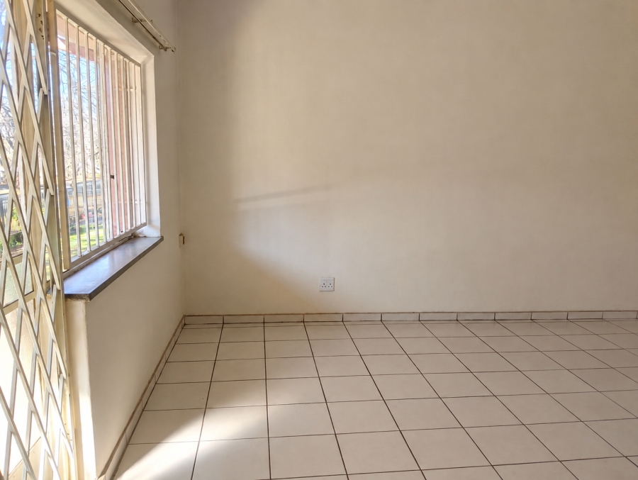 2 Bedroom Property for Sale in Three Rivers Gauteng