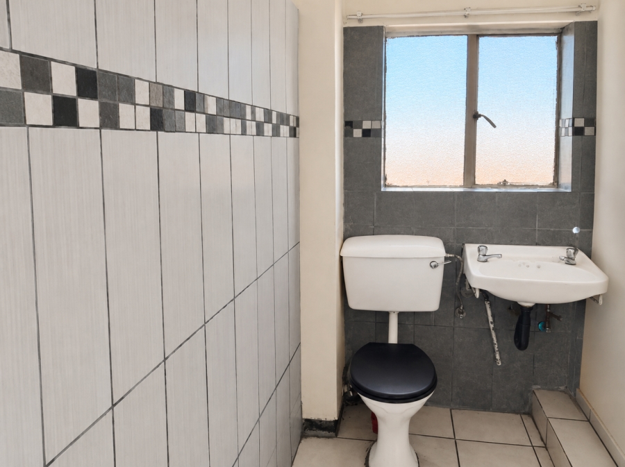 2 Bedroom Property for Sale in Three Rivers Gauteng