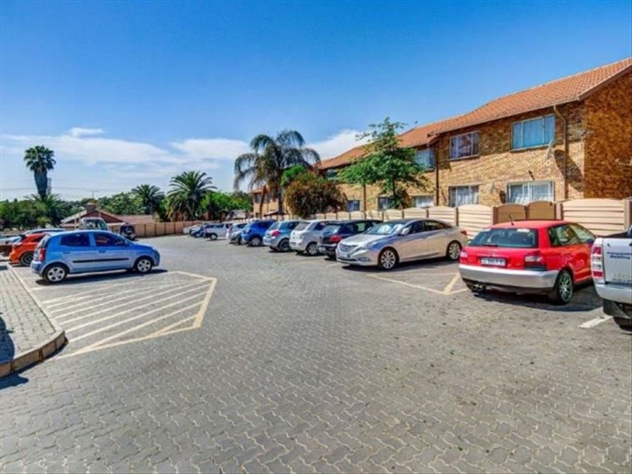 2 Bedroom Property for Sale in Birch Acres Gauteng