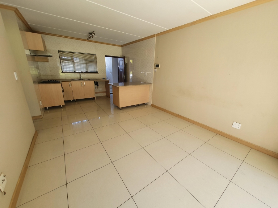 1 Bedroom Property for Sale in Noordwyk Gauteng