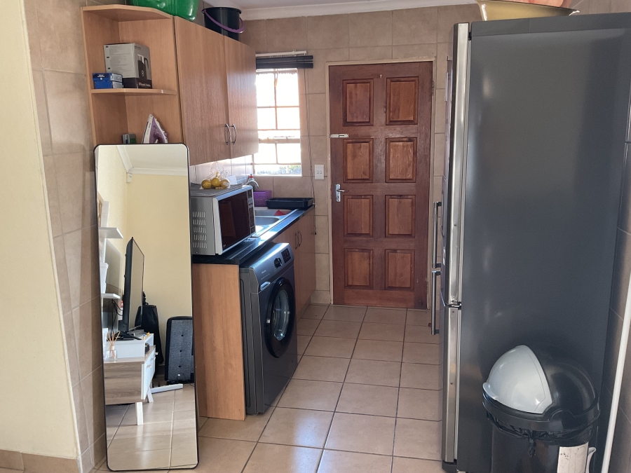 3 Bedroom Property for Sale in Thatch Hill Estate Gauteng