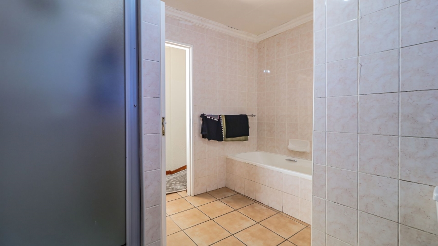 3 Bedroom Property for Sale in Montgomery Park Gauteng