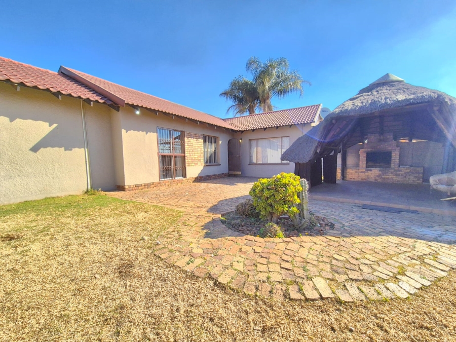 To Let 4 Bedroom Property for Rent in Brakpan North Gauteng