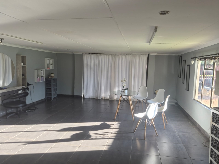 To Let 4 Bedroom Property for Rent in Vanderbijlpark SW 5 Gauteng