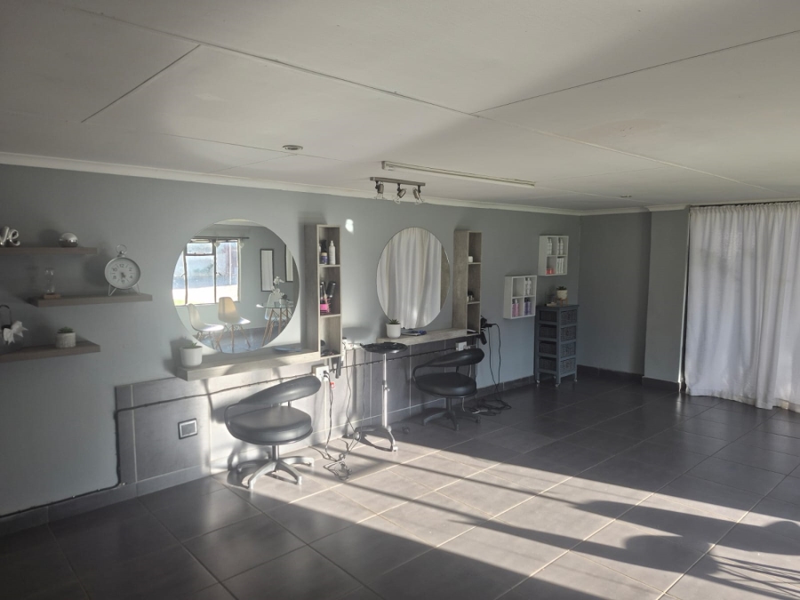 To Let 4 Bedroom Property for Rent in Vanderbijlpark SW 5 Gauteng
