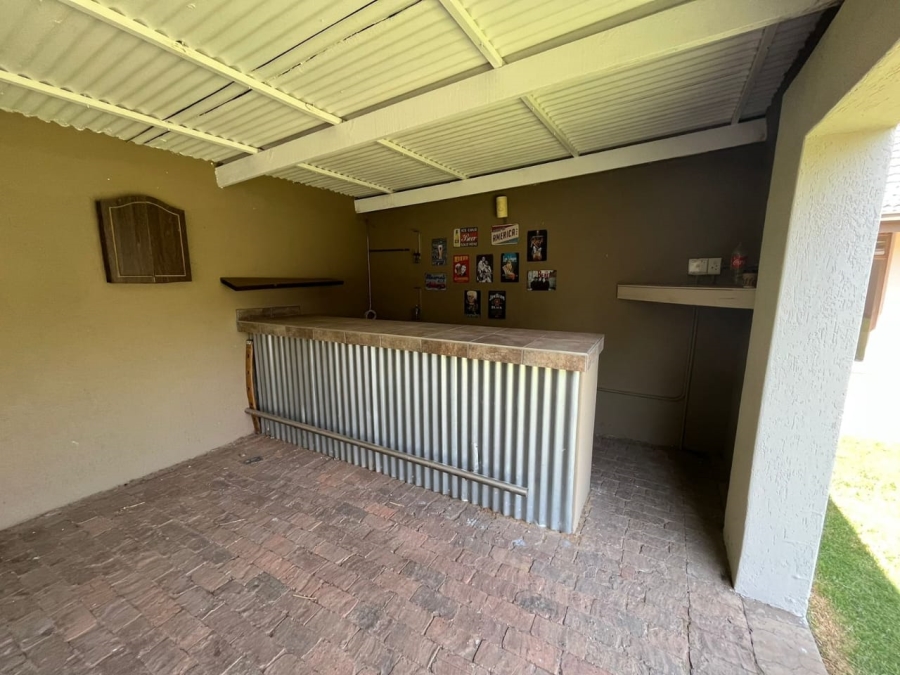 To Let 4 Bedroom Property for Rent in Vanderbijlpark SW 5 Gauteng