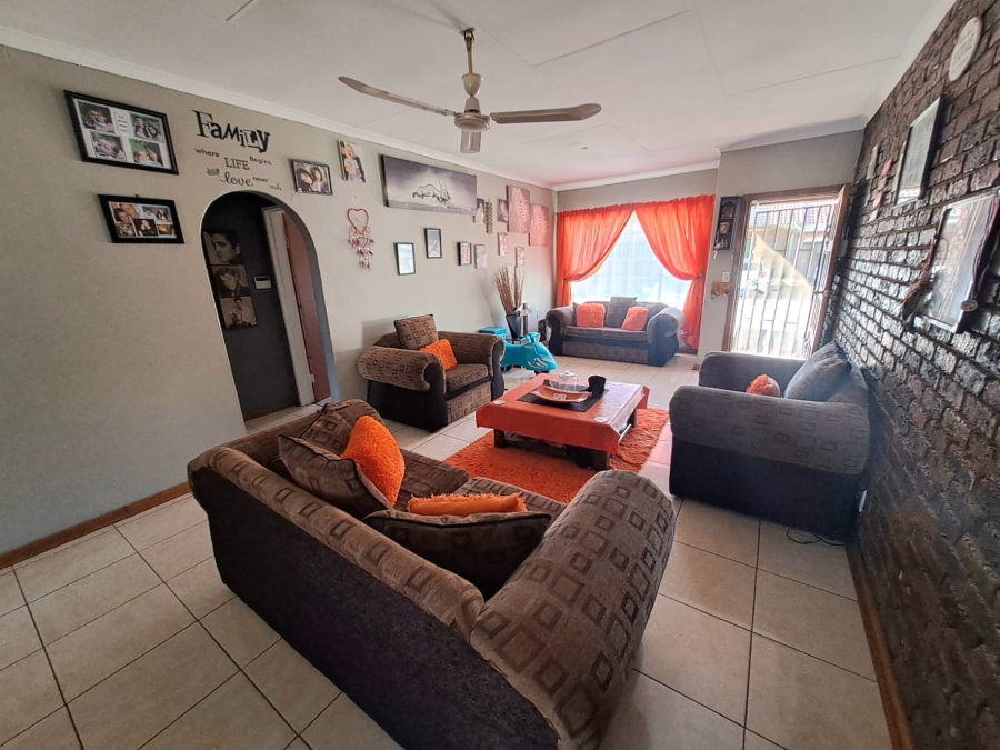 2 Bedroom Property for Sale in Waldrift Gauteng