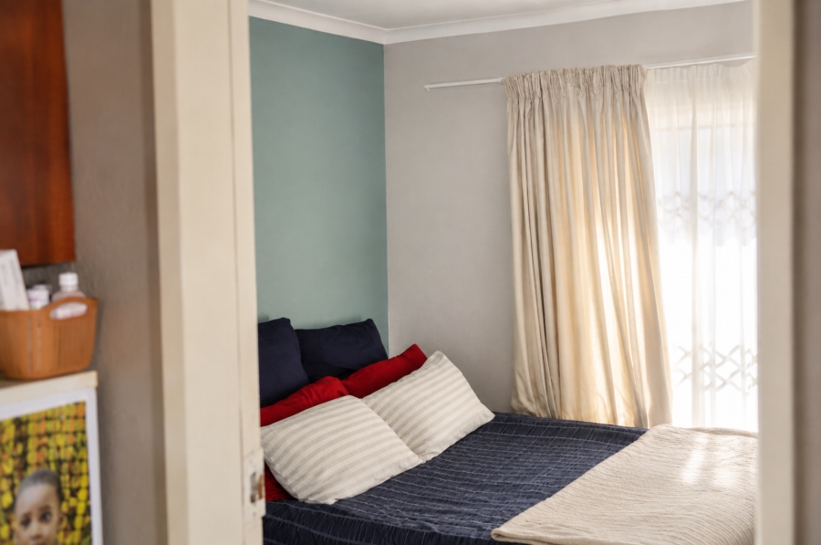 2 Bedroom Property for Sale in Olievenhoutbosch Gauteng