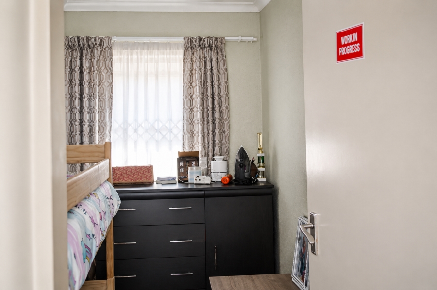 2 Bedroom Property for Sale in Olievenhoutbosch Gauteng