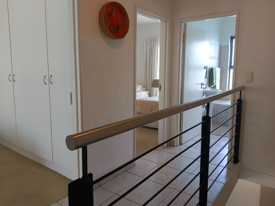 To Let 2 Bedroom Property for Rent in Magaliessig Gauteng