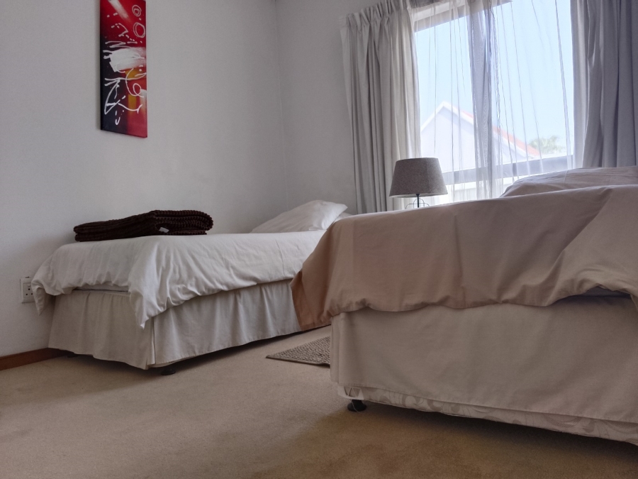 To Let 2 Bedroom Property for Rent in Magaliessig Gauteng