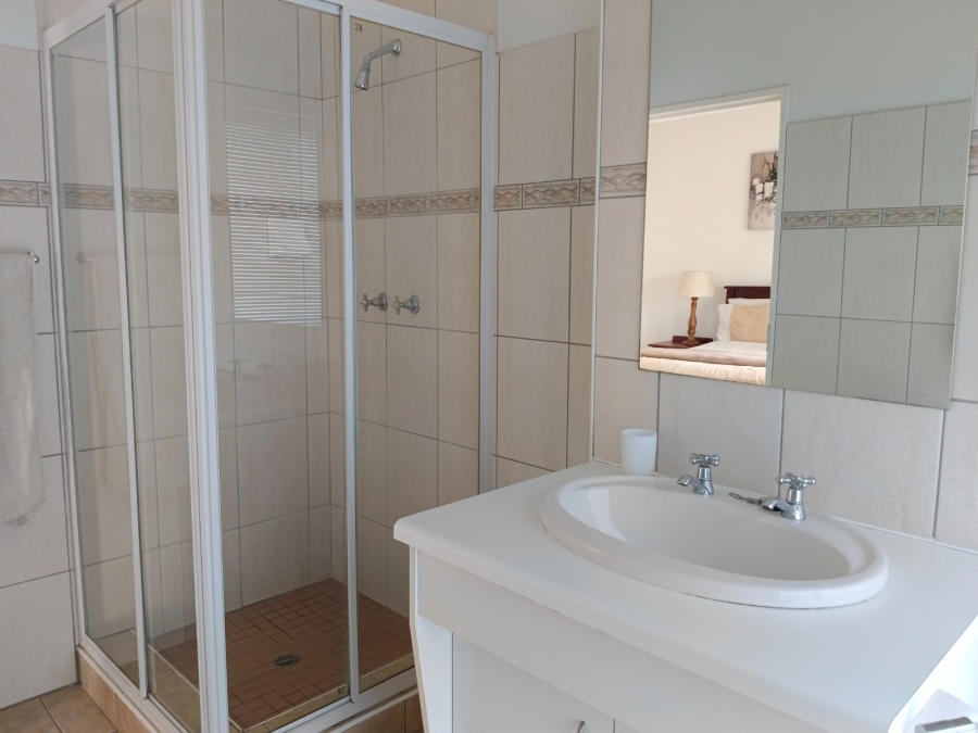 To Let 2 Bedroom Property for Rent in Magaliessig Gauteng