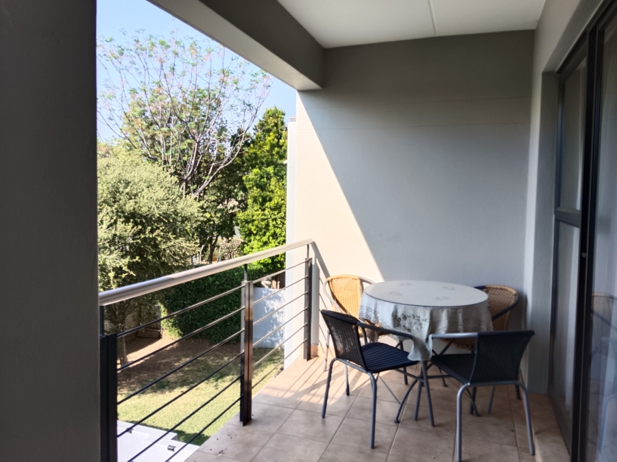 To Let 2 Bedroom Property for Rent in Magaliessig Gauteng