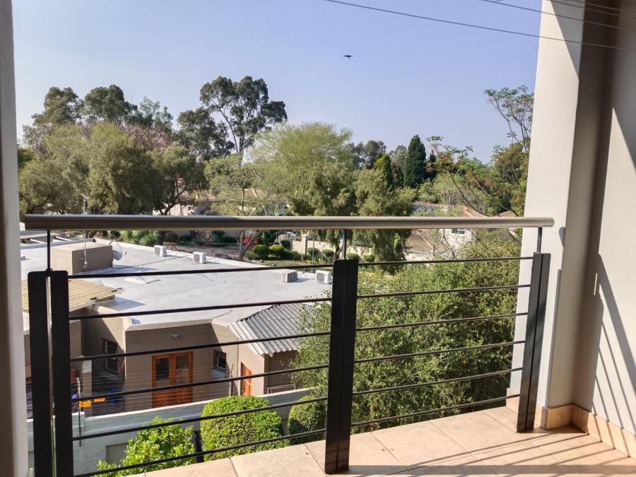 To Let 2 Bedroom Property for Rent in Magaliessig Gauteng