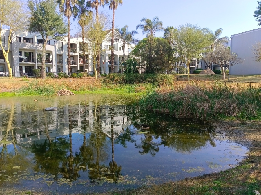 To Let 2 Bedroom Property for Rent in Magaliessig Gauteng