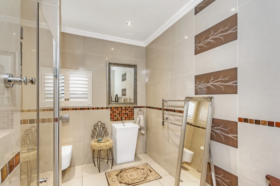 4 Bedroom Property for Sale in Waterfall Country Estate Gauteng