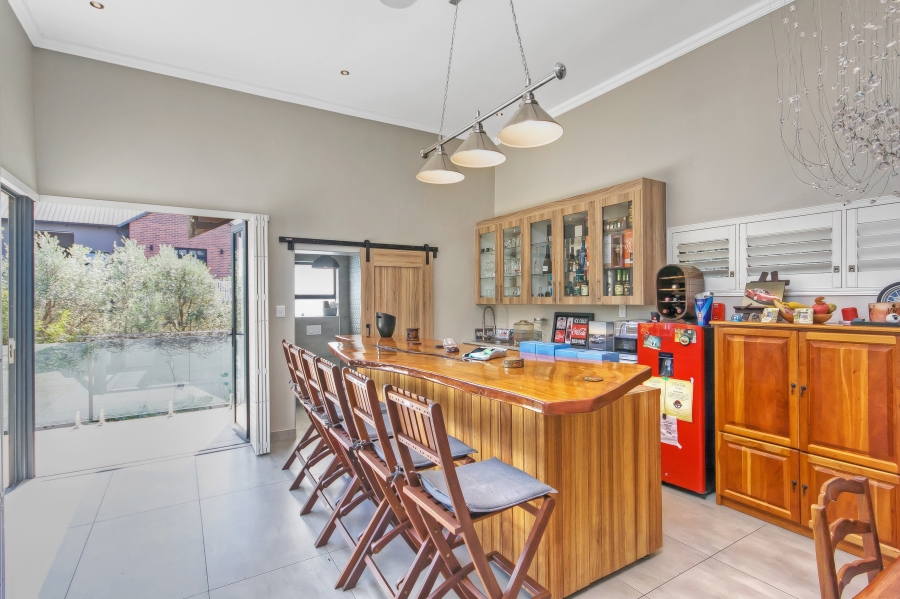 4 Bedroom Property for Sale in Waterfall Country Estate Gauteng