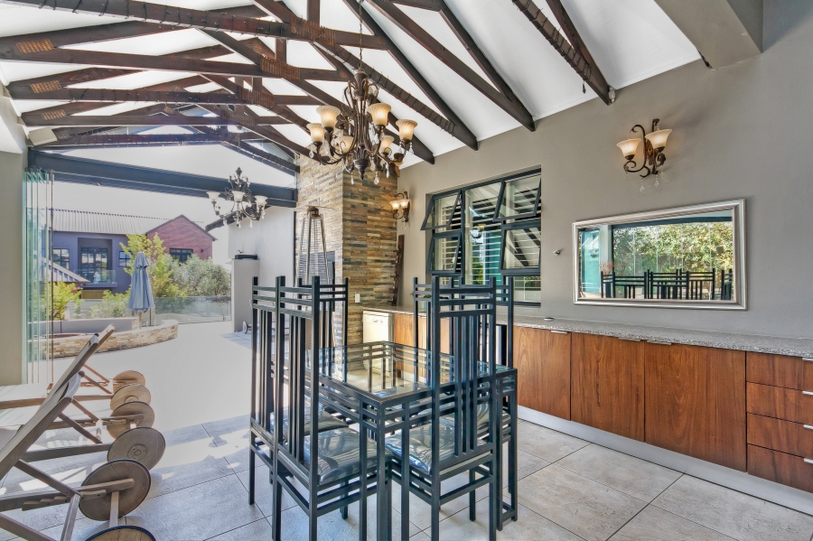 4 Bedroom Property for Sale in Waterfall Country Estate Gauteng