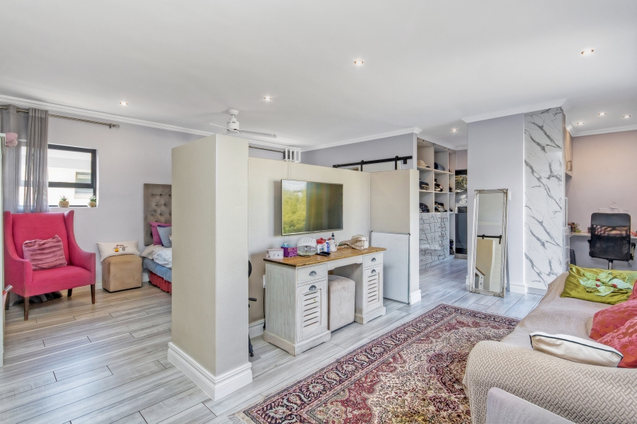 4 Bedroom Property for Sale in Waterfall Country Estate Gauteng