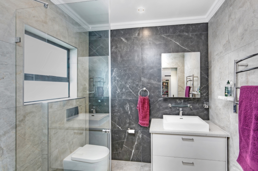 4 Bedroom Property for Sale in Waterfall Country Estate Gauteng