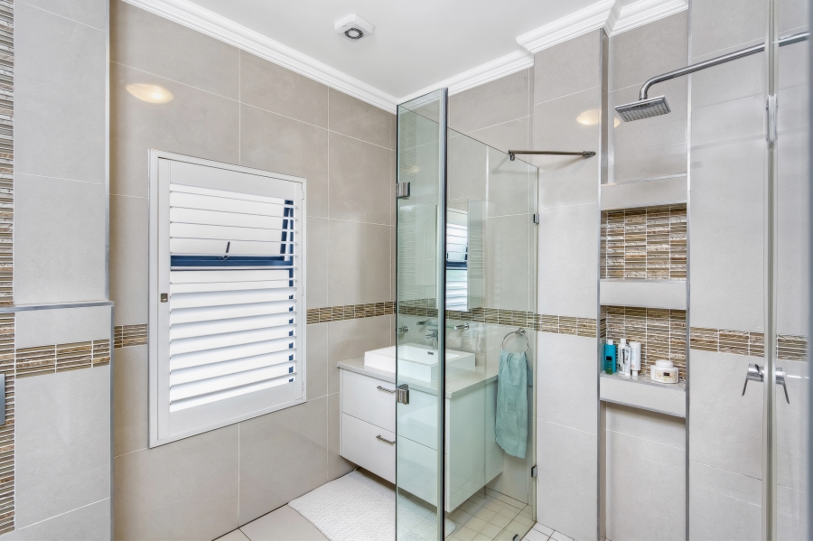 4 Bedroom Property for Sale in Waterfall Country Estate Gauteng