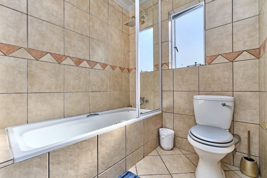 2 Bedroom Property for Sale in Kyalami Gauteng