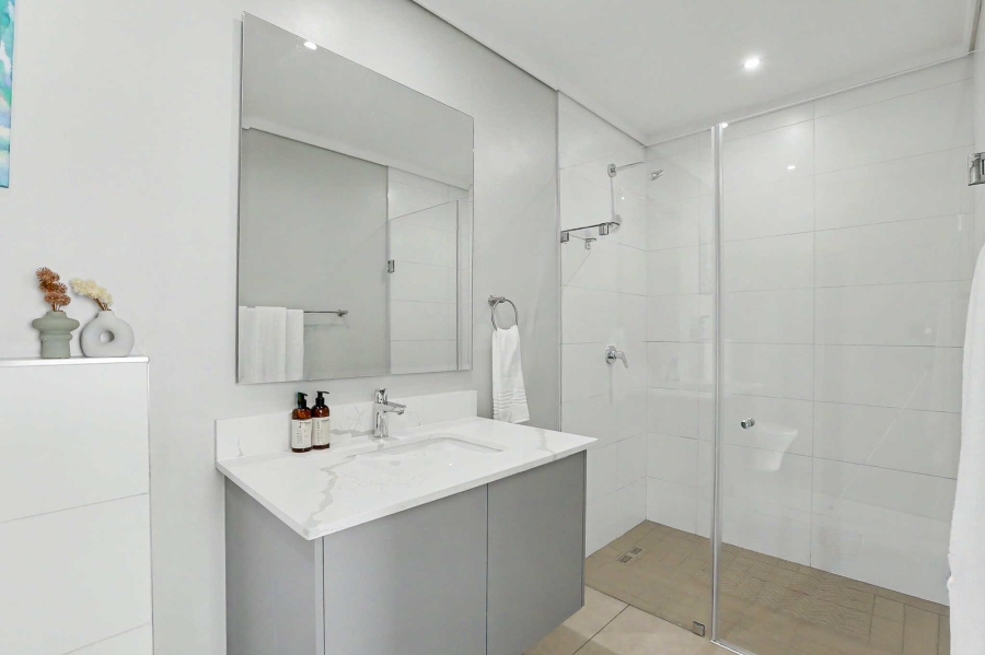 To Let 3 Bedroom Property for Rent in Midstream Estate Gauteng