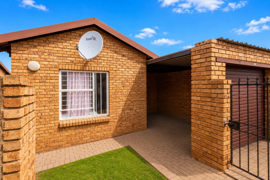 2 Bedroom Property for Sale in Honeypark Gauteng